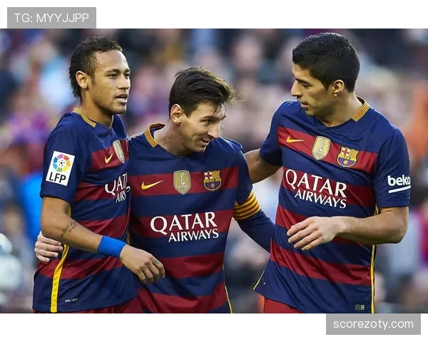 内马尔与梅西在传球深度下形成分散进攻结构差异